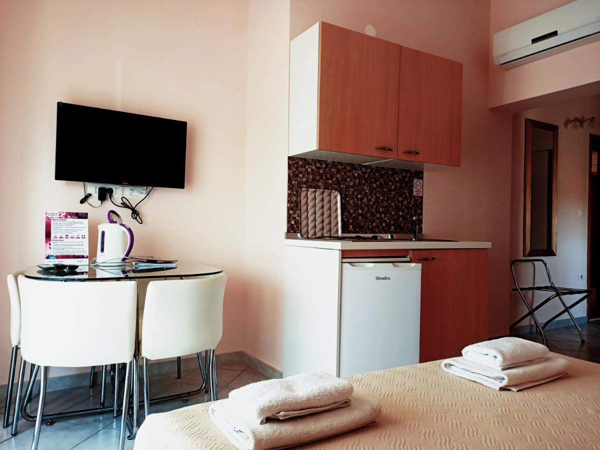 Aparthotel Viola ペシュチャーナ・ウヴァラ エクステリア 写真